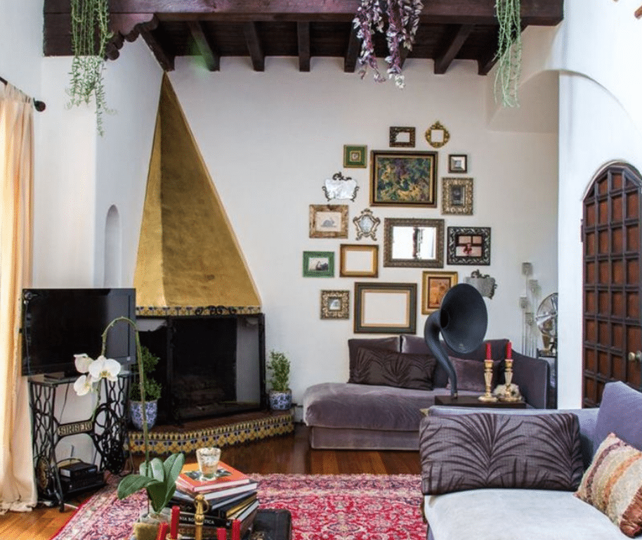 Like a blank canvas, white forms a beautifully neutral backdrop for bold hues and rich textiles. Earthy plants complete the casual, boho chic laid-back ambiance in this space.