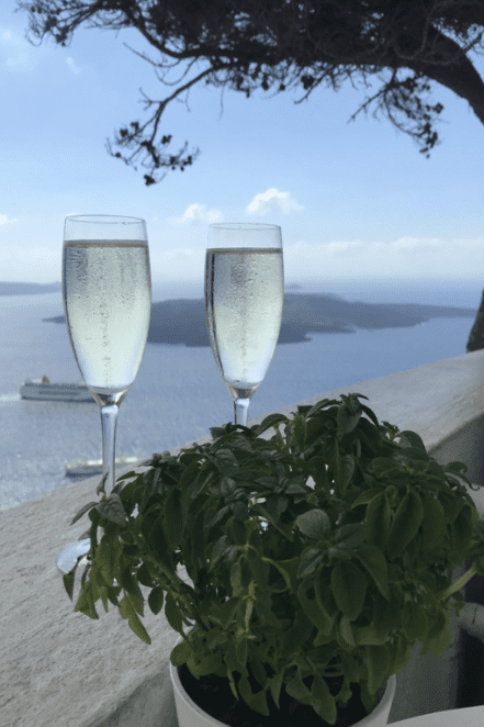 lunch in Santorini